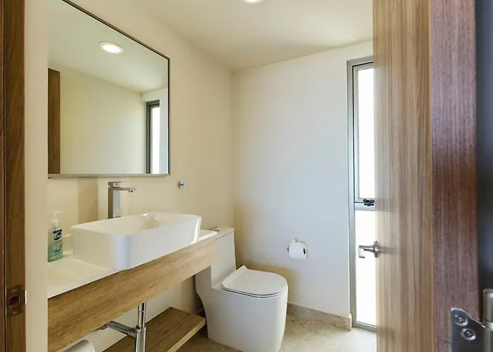Penthouse Paradise, Arch & Ocean Views, Private Pool! Apartamento *