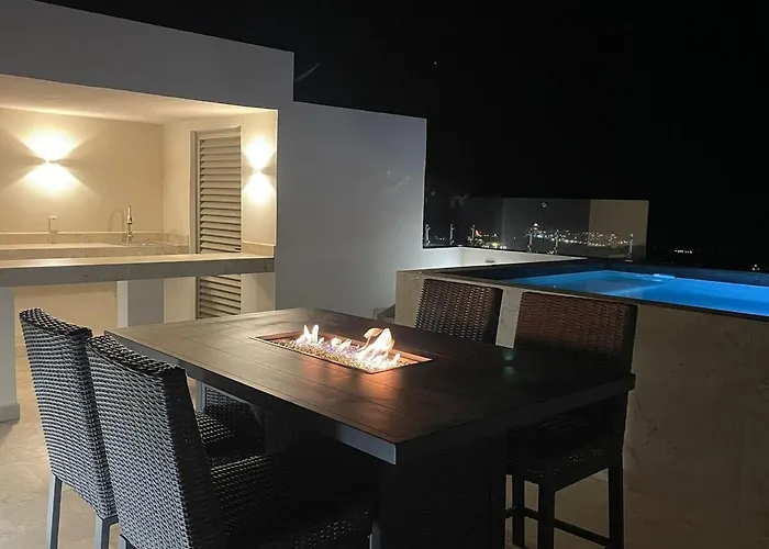 Penthouse Paradise, Arch & Ocean Views, Private Pool! * Cabo San Lucas