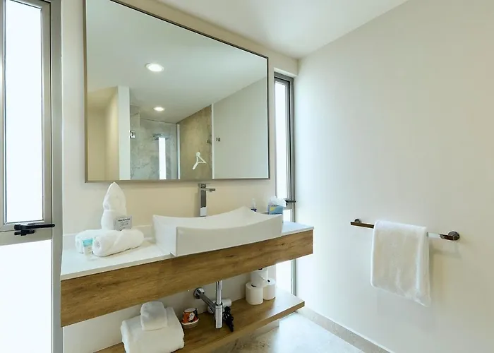 Apartamento Penthouse Paradise, Arch & Ocean Views, Private Pool!